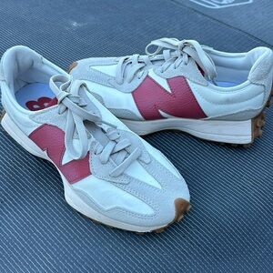 New Balance 327